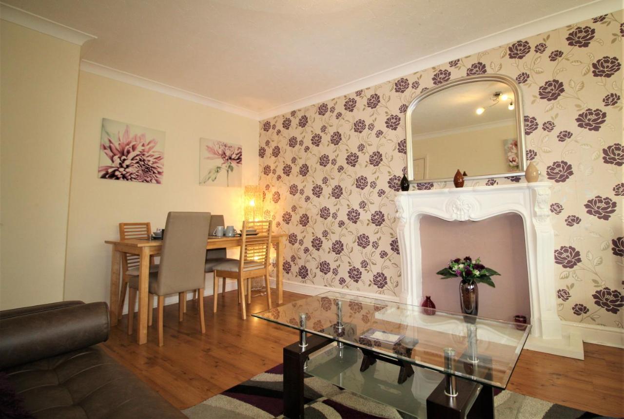 Doncaster - Boswell - Large Balcony Apartment - 2 Double Beds - 2 Bedrooms - Close To Town & Racecourse - Off Street Parking 2 Cars - Fast Wifi Luaran gambar