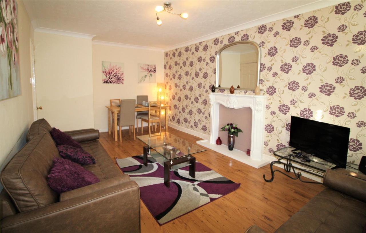 Doncaster - Boswell - Large Balcony Apartment - 2 Double Beds - 2 Bedrooms - Close To Town & Racecourse - Off Street Parking 2 Cars - Fast Wifi Luaran gambar
