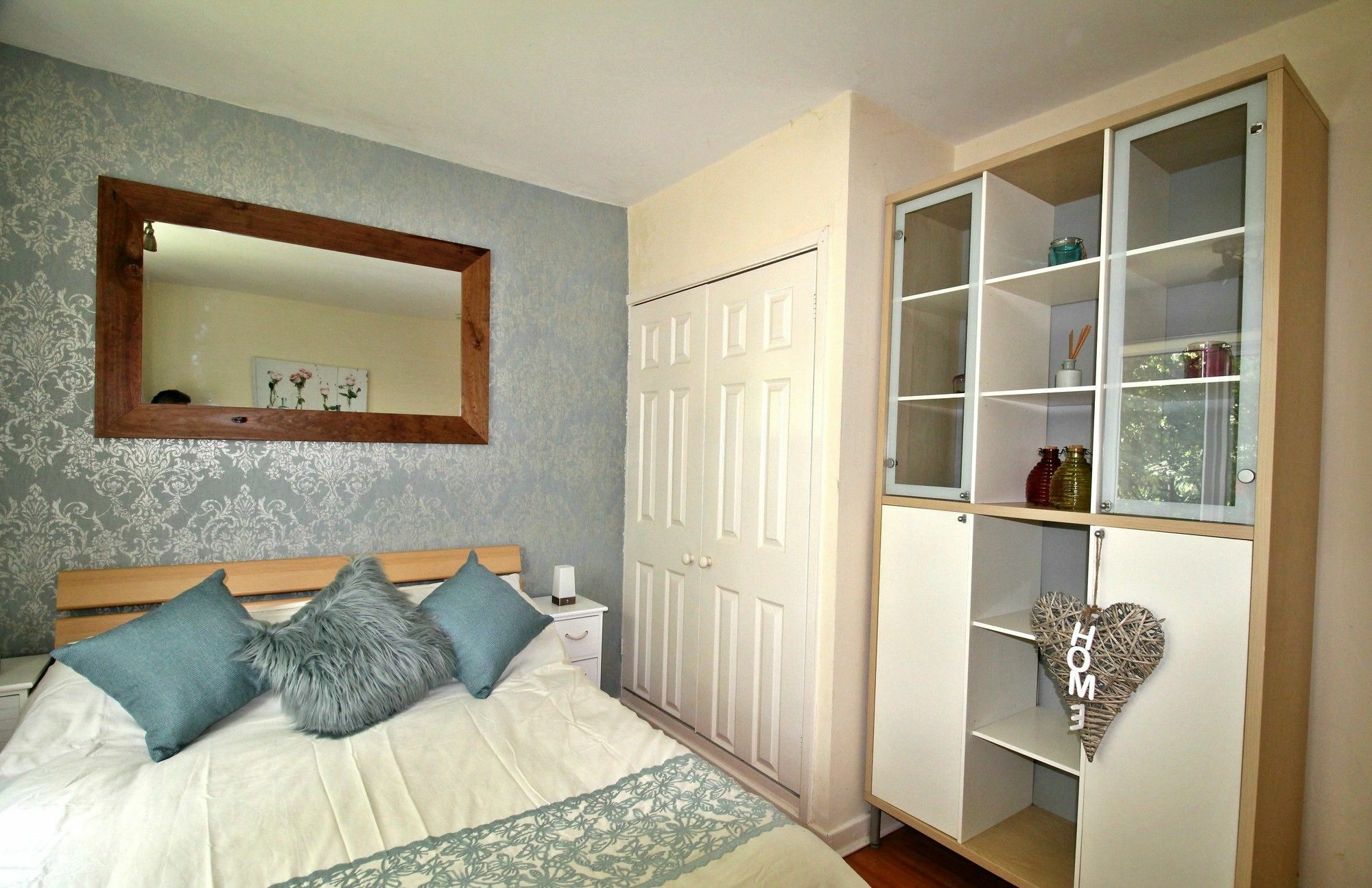 Doncaster - Boswell - Large Balcony Apartment - 2 Double Beds - 2 Bedrooms - Close To Town & Racecourse - Off Street Parking 2 Cars - Fast Wifi Luaran gambar